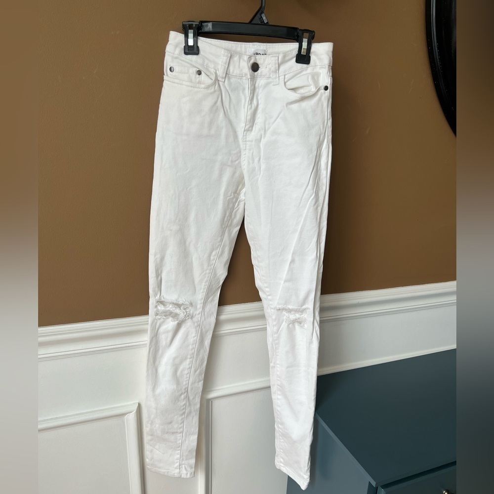 Abound Women’s White Distressed Jeans Size 0 Y2K Skinny